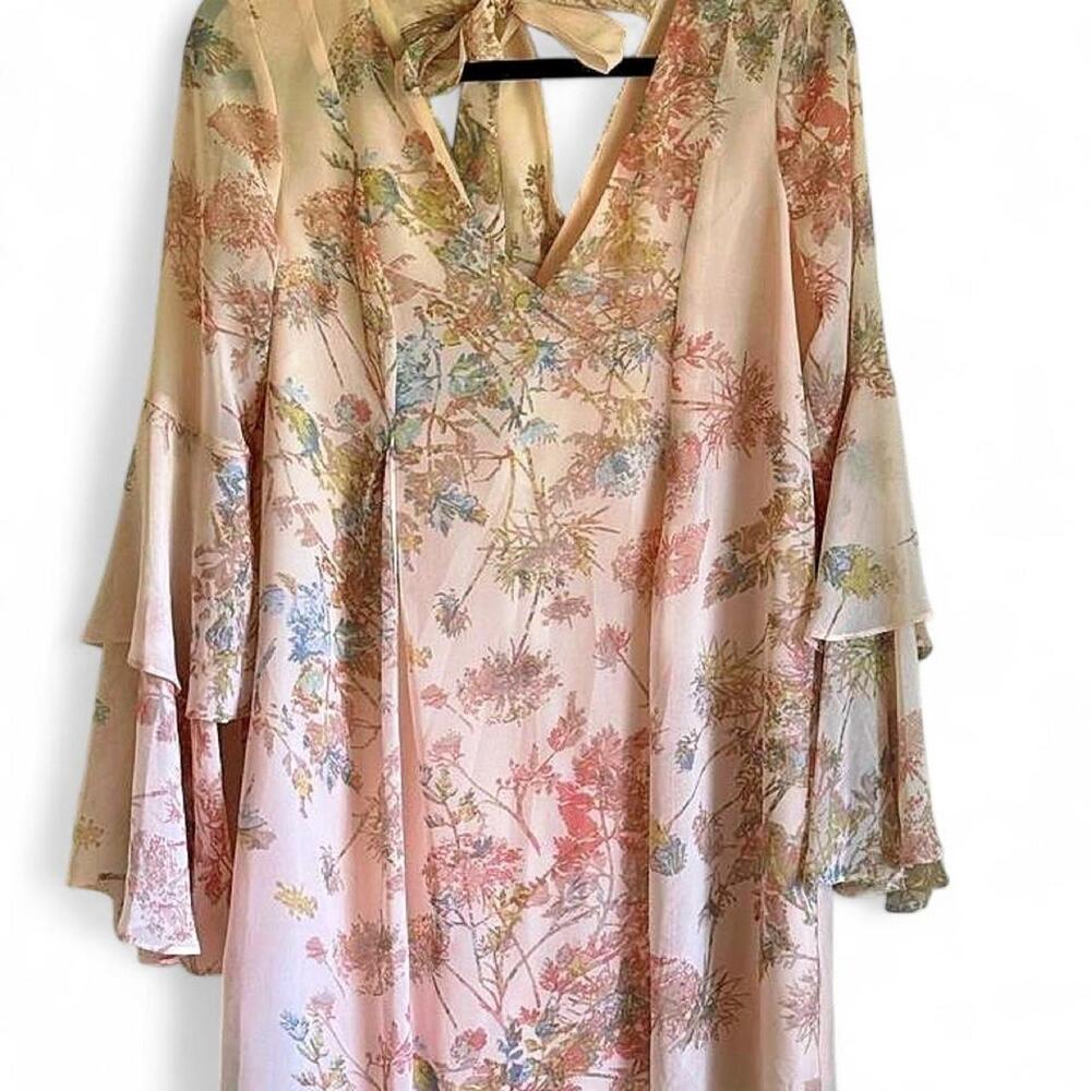 BCBGeneration NWT Pink Floral Bell Sleeve Tie Back Dress S